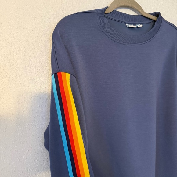 Aldi Sweatshirt with Colorful Sleeve Design - Picture 4 of 4